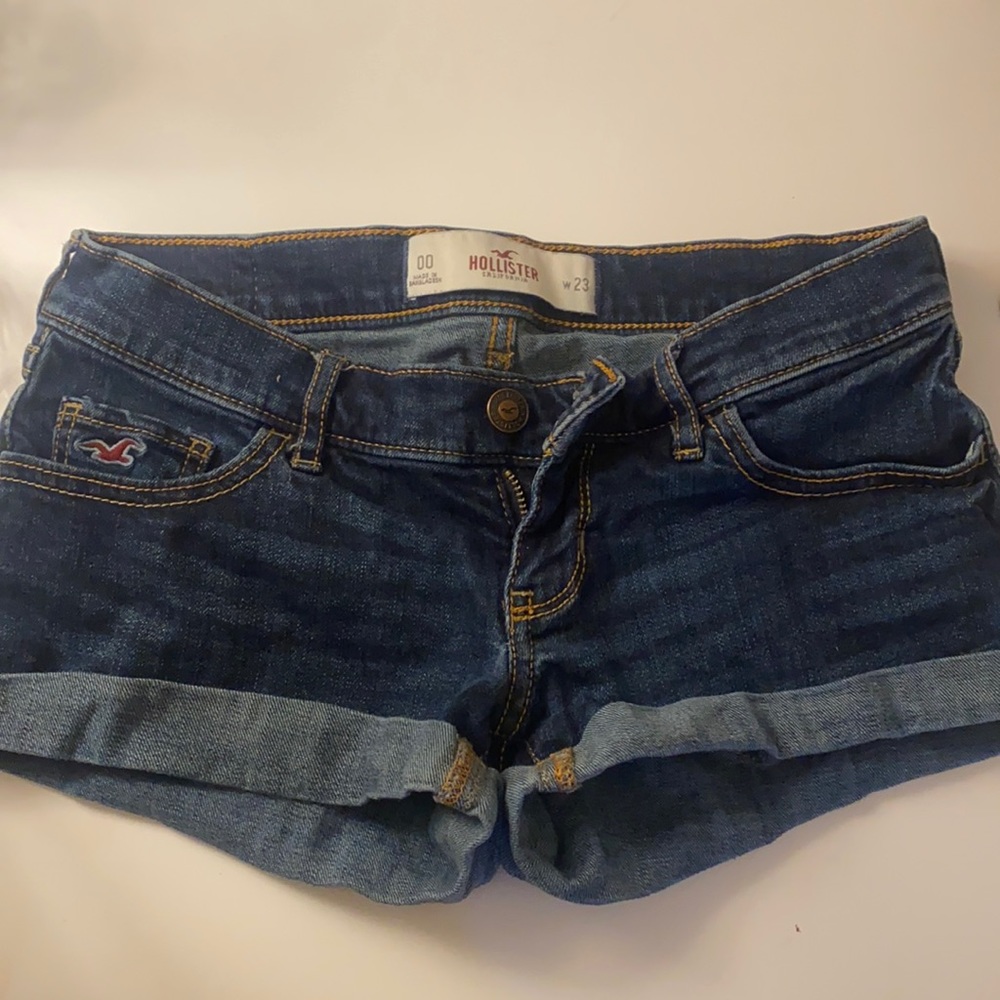 Dark blue shorts, great condition, hardly worn